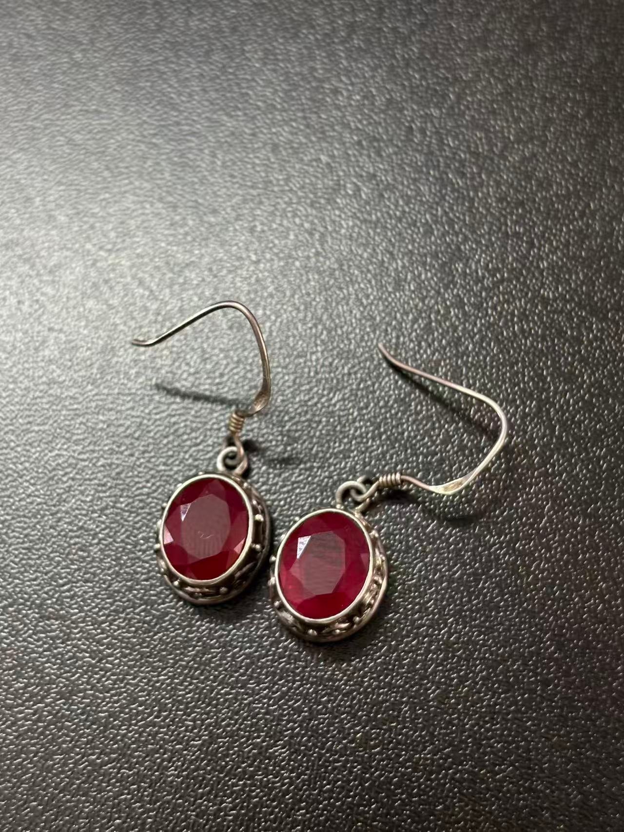 earrings handcrafted in 925 sterling silver
